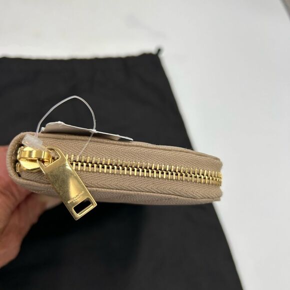 Women's SaintLaurent YSL  monogram calf skin zip around wallet made in Italy - Picture 5 of 11